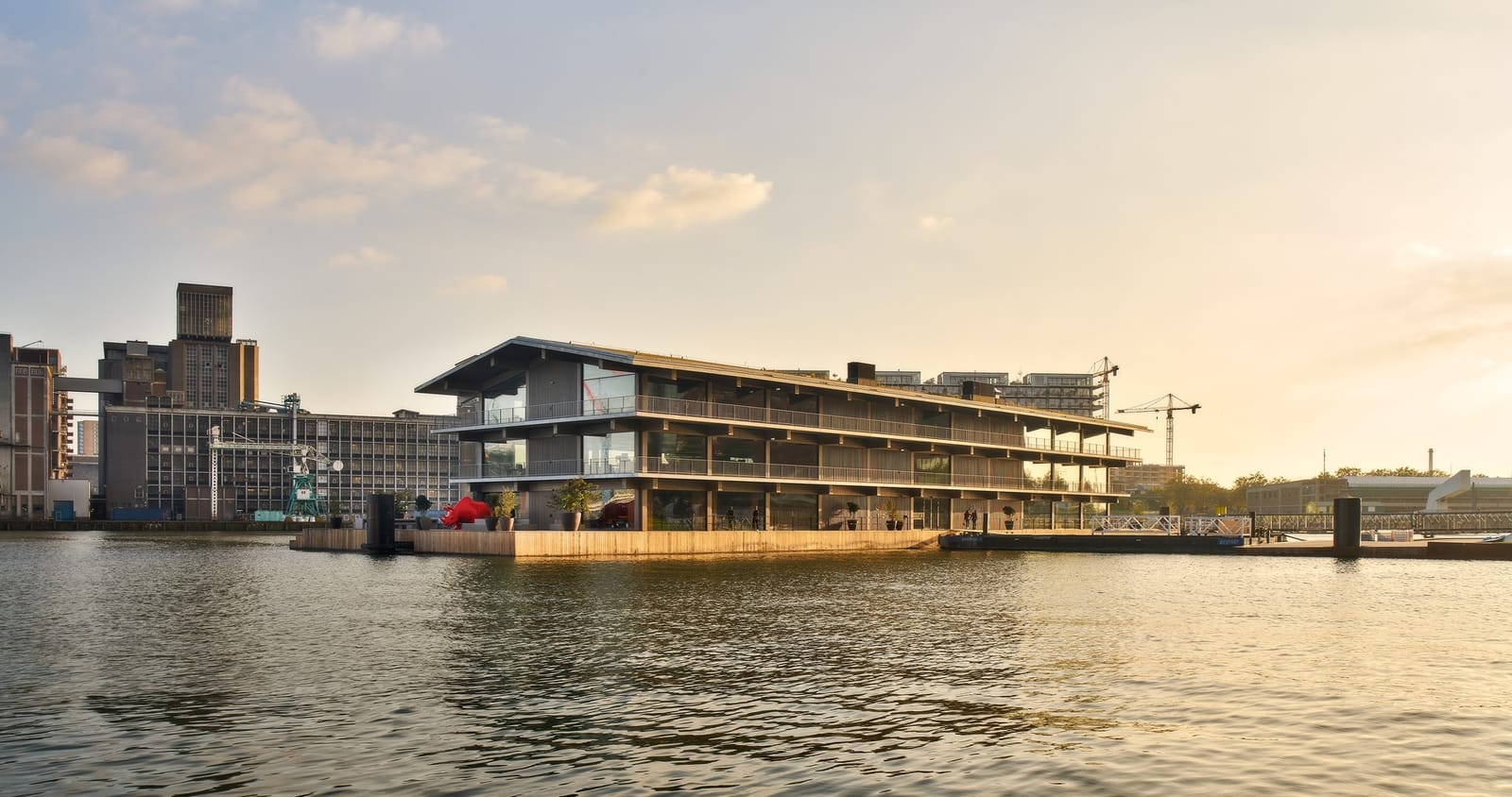 Floating Office Rotterdam – Iroda